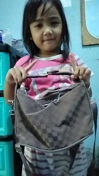 Product Review of Akaci store | KARLA Tas Tangan Wanita Tas Selempang Wanita Terbaru 09-8111 from k**a 1