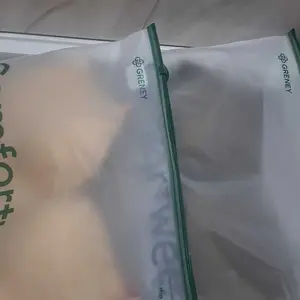 GRENEY-Gbras-(2PCS)Bra One Piece Warna Kombinasi Penuh ringan Bh Wanita Beha Pakaian Dalam Remaja Basic Tanpa Kawat Cewek Lingerie Plain Desain Kontras Push up Berbentuk Dan Nyaman Tingkatkan Mengumpulkan PD Busa Wireless Seamless Cantik Dewasa-89616