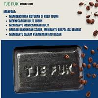 Gambar TJE FUK Brightening Soap with Coffee Scrub - Sabun Mandi Tubuh dengan Scrub | Membantu Mencerahkan dari TjeFuk Store Kota Administrasi Jakarta Utara 2 Tokopedia