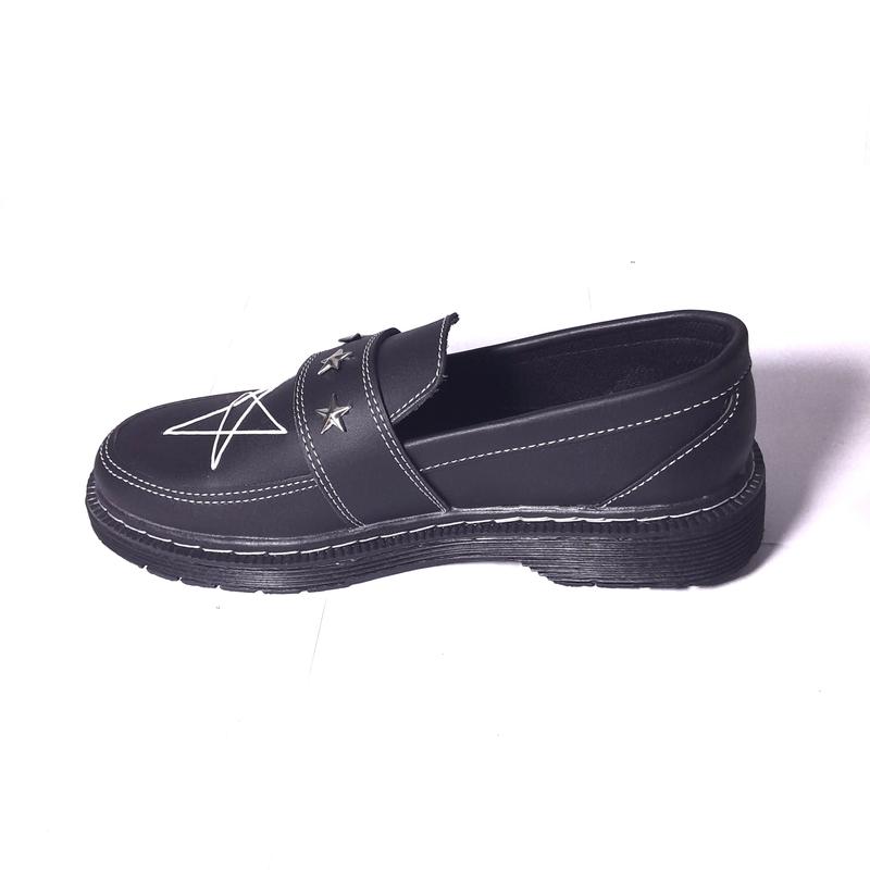 MYangel.id sepatu slipOn kasual pria wanita bintang kombinasi warna full hitam motif paku bintang  unisex stars shoes flat Musim panas dokmart docmart Musim panas Kerja Sneakers 2