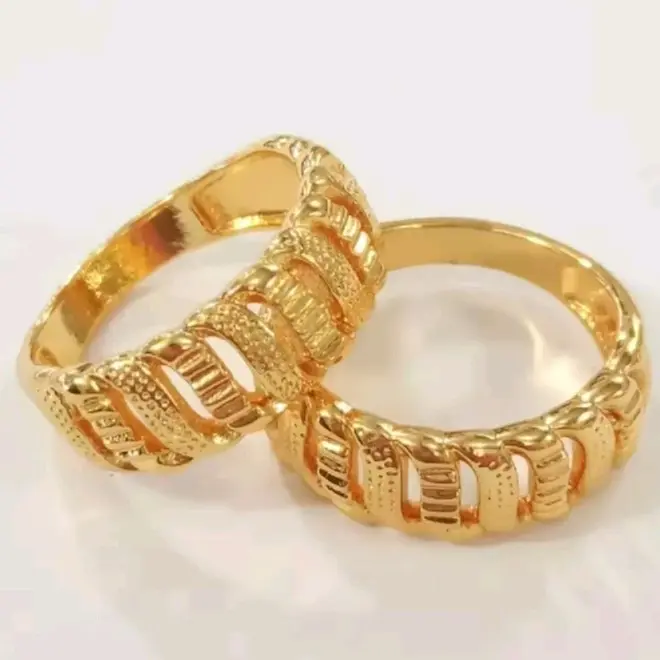 PERHIASAN WANITA CINCIN TITANIUM MOTIF RANTAI CANTIK TERBARU 2024 GOLD ANTI LUNTUR Rings