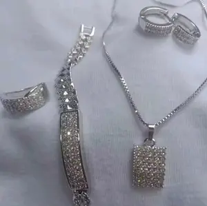 SET PERHIASAN PLAT SILVER KOTAK TITANIUM WANITA DEWASA 24K