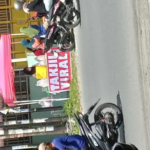 GG PIPA BESI - Wangkil Miring Alat Serbaguna untuk Memotong Rumput dan Membersihkan Taman dengan Gagang Pipa Besi Kuat