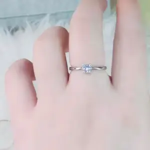 Cincin Permata Silver Titanium Elegan Cantik Ala Korean Style Anti Karat Anti Luntur Tahan Lama untuk Tampilan Mewah dengan Desain Minimalis