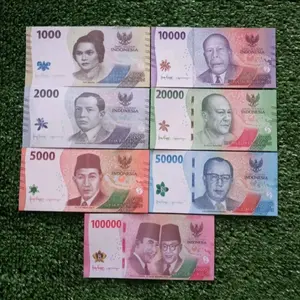 10 lembar mainan uang buat kerajinan buket dan mahar.