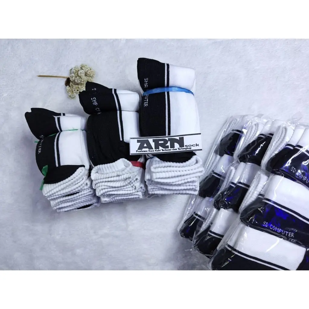 ARN Lusinan Kaos Kaki Anak Sekolah Panjang Warna Kombinasi Putih dan Telapak Hitam Computers Desain