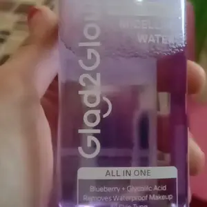 Glad2Glow Pore Clearing Micellar Water 130ml /230ml/ 300ml - All in One For All Skin Type Menghapus Makeup Waterproof Membersihkan Pori Pori Meratakan Tekstur Kulit Mengembalikan Kesegaran Glowingnya Seharian G2G