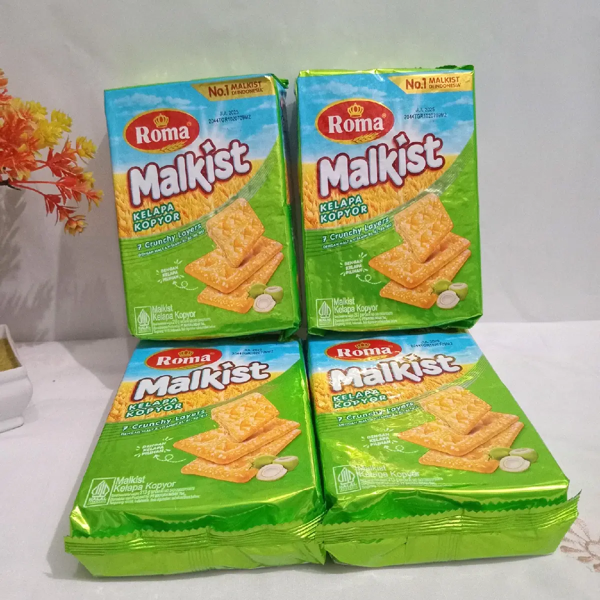 Roma Malkist Kelapa Kopyor paket 4pcs @ 213g biskuit malkist dengan Malt & vitamin B1 B2 B6 B12 snack teh hijau poci glory ichi tan