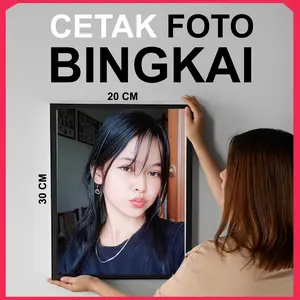 CETAK FOTO BINGKAI 20X30 UKURAN 10R Glossy Kayu Gantungan