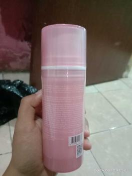 Product Review of Glowsophy Watermelon Brightening Moisturizer Skin Barrier Niacinamide Gel Day and Night Skincare 100 ml from A**n 3