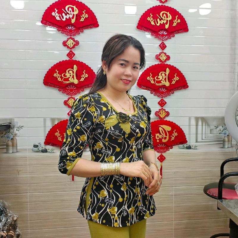  Mã60 Bộ bà na Cổ vuông áo bông quần màu 