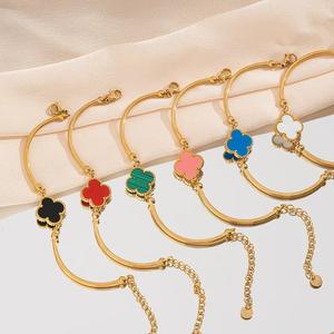 European and American style new four leaf clover titanium steel bracelet for women, with a timeless temperament, versatile personality, and internet famous accessories that can be worn in the shower