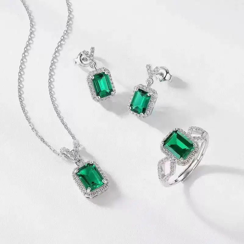 Emerald silver 3-piece women's pendant necklace, earrings, ring jewelry set, fashionable and versatile high-end design jewelry