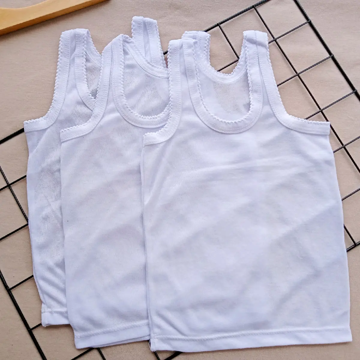 3 PCS ,6 PCS dan 12 PCS Kaos Dalam Anak Unisex-Singlet Bayi Unisex Warna Putih Motif Polos