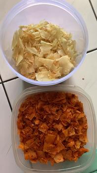 Product Review of 500Gram Keripik Kriwil Pedas Daun Jeruk & Keripik Kriwil Original 500 Gram Keripik Kriwil Sari Asih Cemilan Food Snacks Asin Kerupuk Kerupuk from M**i 0