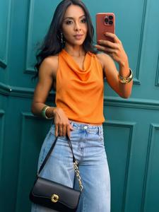 Tops mujer con cuello halter, hombros descubiertos, colores blanco, negro, amarillo; top de verano sexy de satín, crop top sin mangas, espalda descubierta; tops fiesta, ropa urbana; camisola resort chic en rosa, azul, verde, marrón.