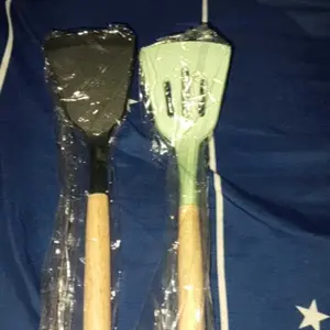 Spatula SILIKON / Spatula Wooden Handle / Sodet Silikon Gagang Kayu / Spatula Silikon Tahan Panas / Sutil Silikon Anti Lengket