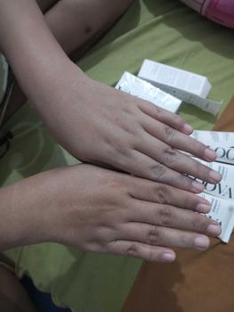 Product Review of CLOOVA-Extra Whitening Instant Glow Body Booster Lotion from R**h 0