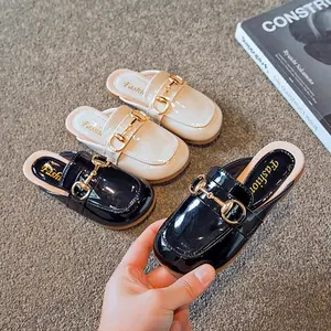sandal selop anak perempuan umur 3-10 tahun terbaru kekinian /sandal selop anak perempuan slip on model kancing cantik simple /sandal cantik/selop cantik/  selop terbaru/fashion anak perempuan