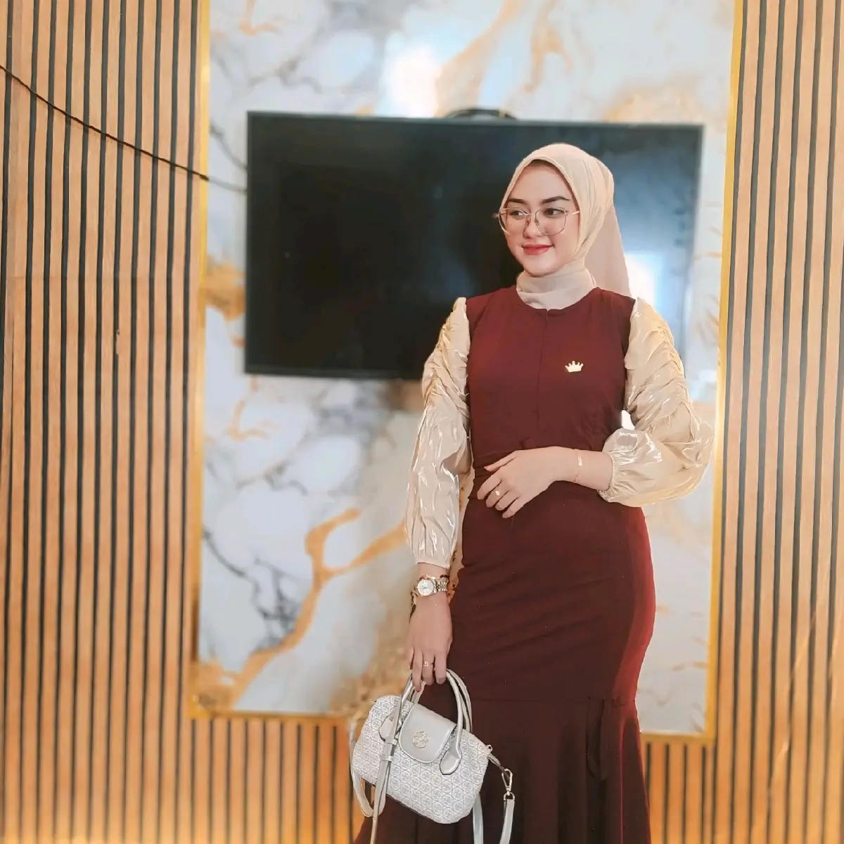 YUMNA DRESS #DRESS KONDANGAN #DRESBRIDESMAID #DRESSLEBARAN #GAMIS KEKINIAN #BAHAN KNIT JAGUAR MIX SHIMER PREMIUM
