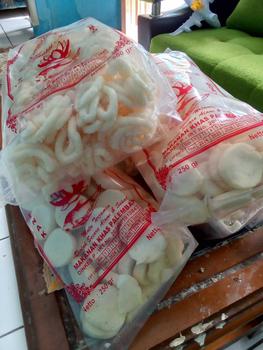 Product Review of KEMPLANG SUPER HANYA 45.000 DAPAT (Berat masing2 200gram per bungkusnya) +SAMBEL BOTOL from m**u 0