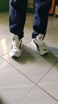 Product Review of CANIKOREA Pionyx Sepatu Pria Kasual Sneaker List Garis Black Casual Sport Sol Karet M8117 from A**1 3