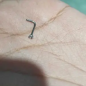 1 Biji  Anting Hidung Nostril Stud 5.Shape /  L. Shape Stainless Steell zircon ( Anting Hidung Zircon 1.5-3mm) Titanium