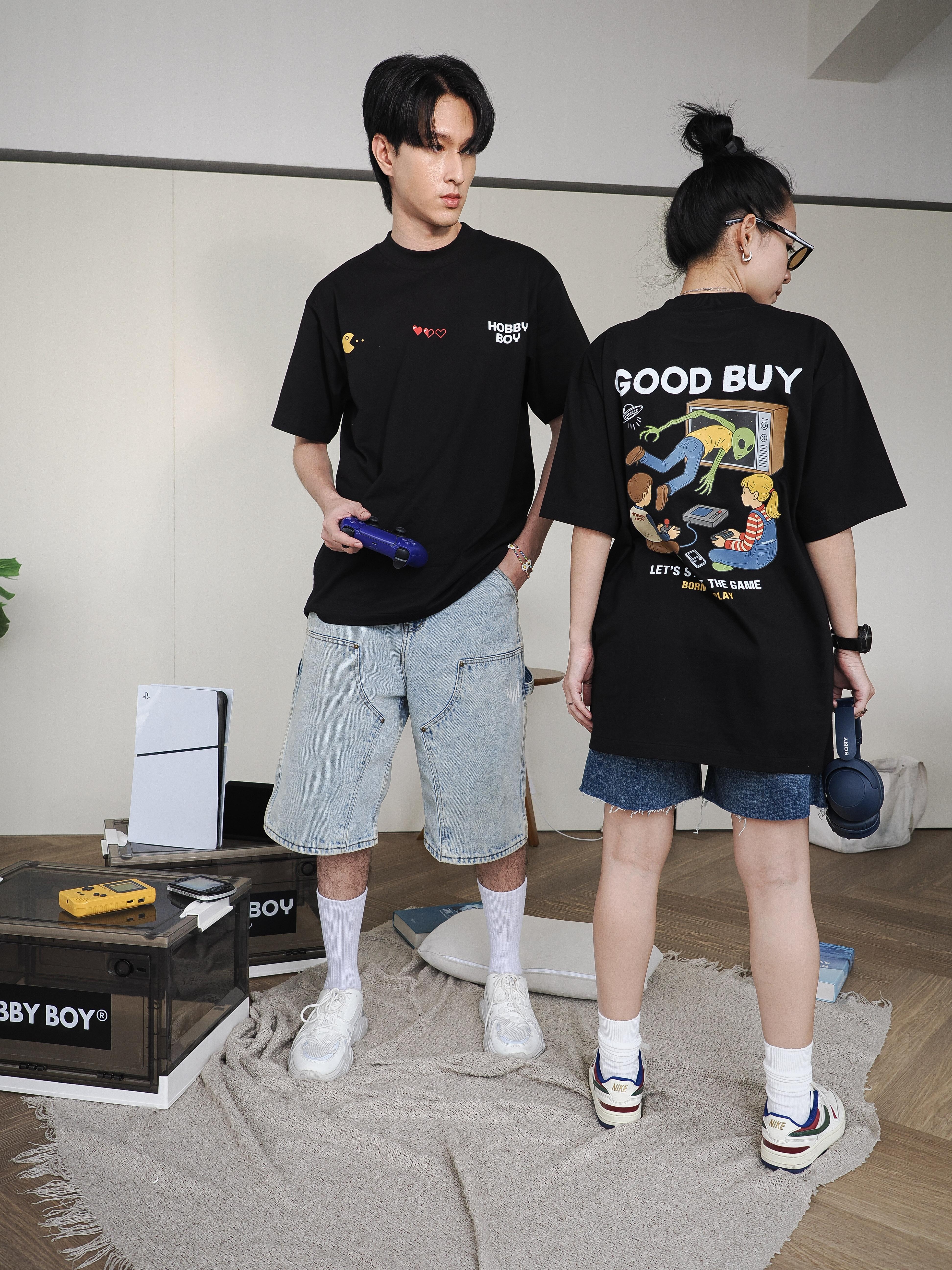 HOBBY BOY - GOOD BUY สีดำ เสื้อยืด Unisex