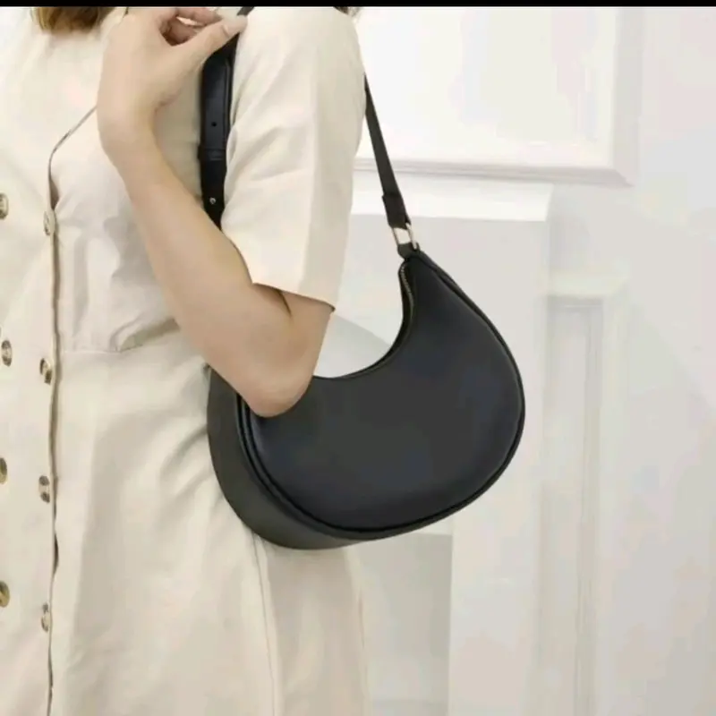 Tas Selempang Wanita Shoulder Bag Polos Terbaru / Tas Selempang Wanita Bulan 5