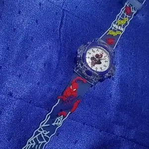 Jam Tangan Anak Superhero Ultraman Batman Spiderman Captain dan Ironman Dengan Lampu LED Menyala Fashion