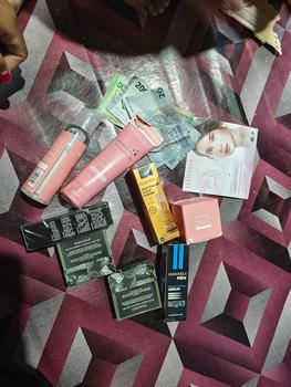 Product Review of PAKET KOMPLIT HANASUI FLOWLESS GLOW 10 PENCERAH WAJAH  5 IN 1Hidrasi Kulit Kering Pemutihan Bebas Alkohol Meringankan Semua Jenis Kulit Kotoran Perawatan Melembutkan Cleansing Facial Niacinamide Hitam Licorice Mencerahkan Vitamin Cleanser  Membersihkan from V**a ** 0