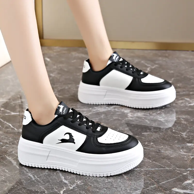 LURAD Sepatu Wanita Sol Empuk Non Slip Sneakers Cewek Simple Stylist Fashion Shoes Wanita Modis WL2491 Casual Karet Sport Olahraga 5