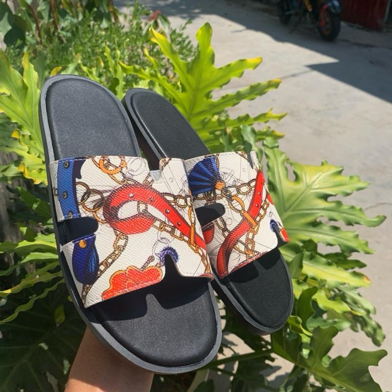 Dép Quai Da họa tiết Nam Nữ Đế Cao Su Den  Cứng Chữ Hát  2025 Mùa đông Ngoài trời Mùa Hè đủ kích cỡ từ 38 đến 43