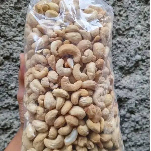 kacang mede utuh super mentah 1 kg Camilan Mete Kering 0