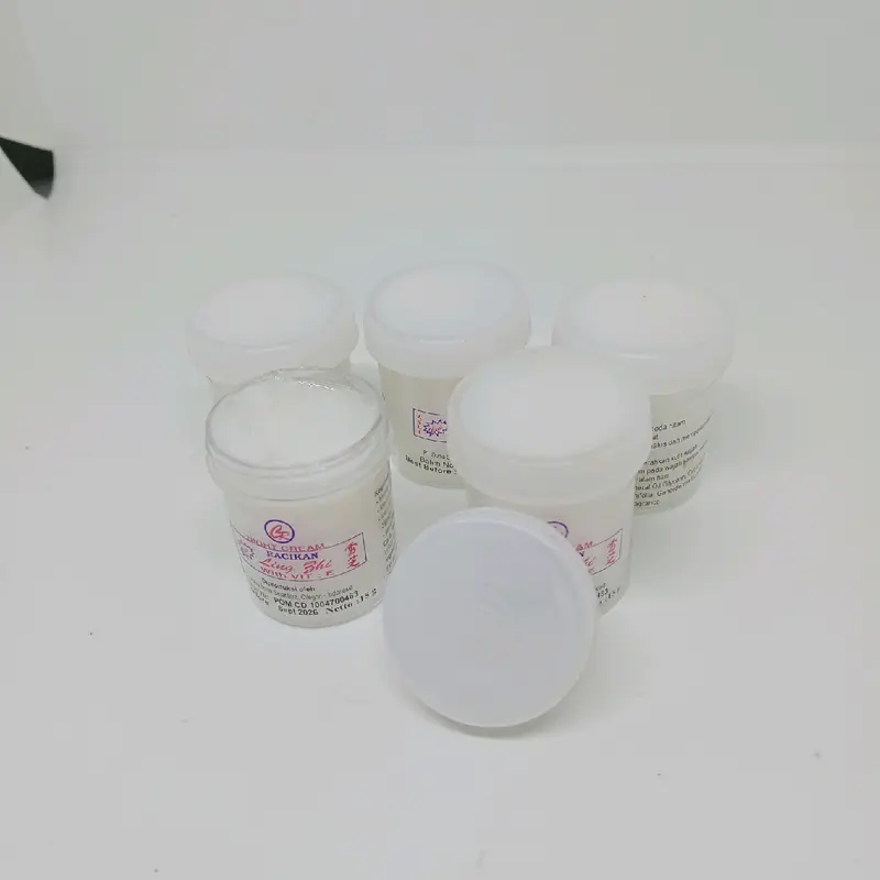 Bedak Ling Si Cream Siang & Malam Whitening Original Ecer Mencerahkan Wajah Hitam Pencerah 3