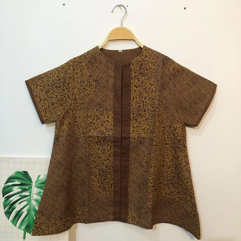 Lausboutique-Modela Sogan Jawa-Blus Batik 2
