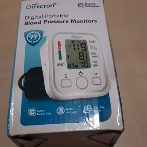 TaffOmicron Pengukur Tekanan Tensimeter Digital with Voice - Alat Test Digital Pengukur Tekanan Digital Bergaransi