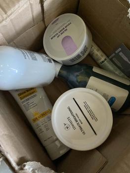 Product Review of ISWHITE Perfect Glowing Body Protection Complete Package-Paket Cerah Glowing Maksimal Sebadan | Mencerahkan Kulit Hingga Ke Sela Tergelap | Halal BPOM from S**i 0