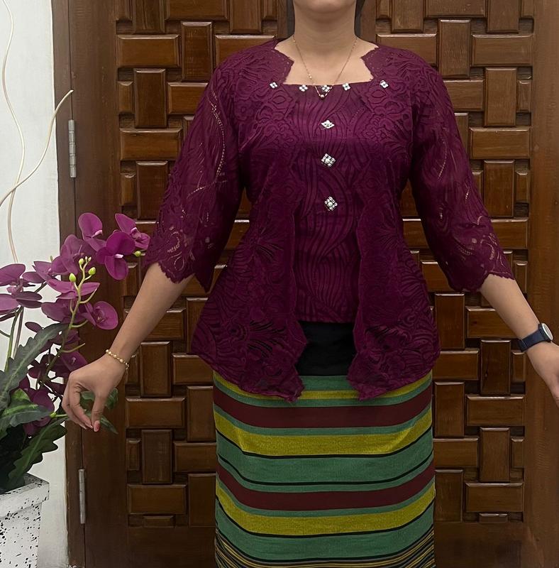 Blouse Kutu Baru Semifrancis / Blus semifrancis kutu baru berpuring bahan halus dan lembut 0