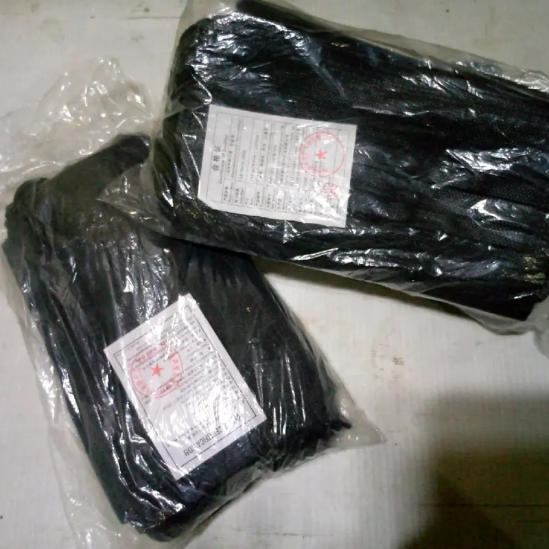 Masker Earloop polos hitam non hijab cantolan Isi 50 pcs 3PLY 3