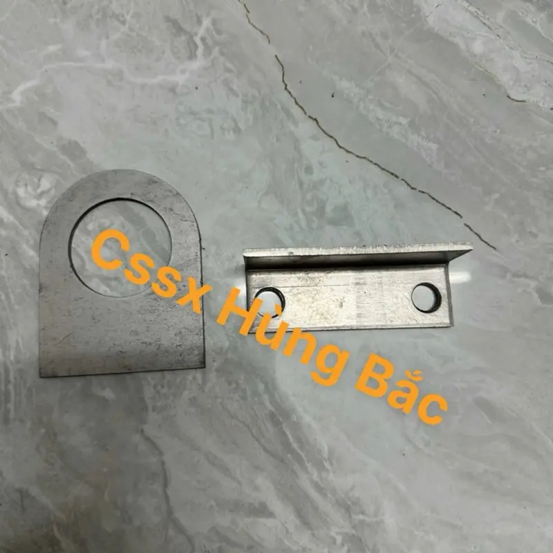￼Bát tai máng nái, máng gàu cho heo nái chất liệu inox 430 (giá 1 chiếc)