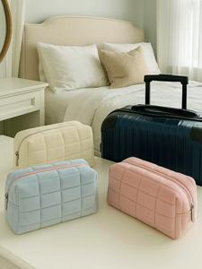 Bolsa de maquillaje de gran capacidad navideña, Estuche para cosméticos portátil con cierre, Organizador de maquillaje de viaje para mujeres, Bolsa de maquillaje de peluche y lindo