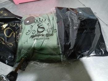 Product Review of (71k Get 3) Kerudung Instan Bergo Maryam Tali Non Pad Crinkle Airflow Size L - Muhajirin Hijab muslim syari Nyaman Panjang from a**a 2
