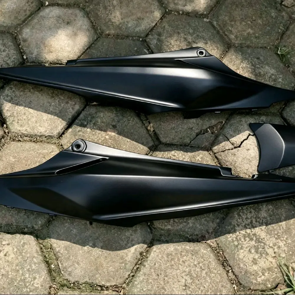 Body Samping Kanan Kiri Pet Revo Lama Banyak Pilihan Warna untuk Motor Revo Lama