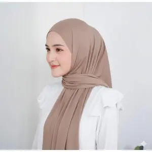 Pashmina Instan Oval Jersi Jahit Dagu Jersey Premium Hijab Instan Wanita Modern dengan Kualitas Terbaik Bahan Premium dan Jahit Dagu untuk Tampilan Elegan