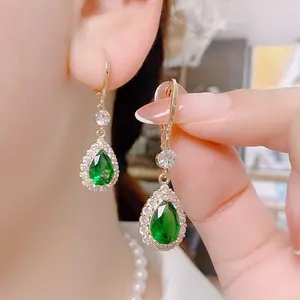 AT43 Beli 68K dapat gratis bonus (COD)Anting Korea Elegan Lingkaran Emas Batu Emerald Hijau & Berlian