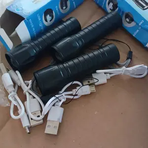 Lampu Senter mini LED Tahan Air Keychain Gantungan Kunci Magnet Besi opener Botol Aluminium camping Kotak Viral