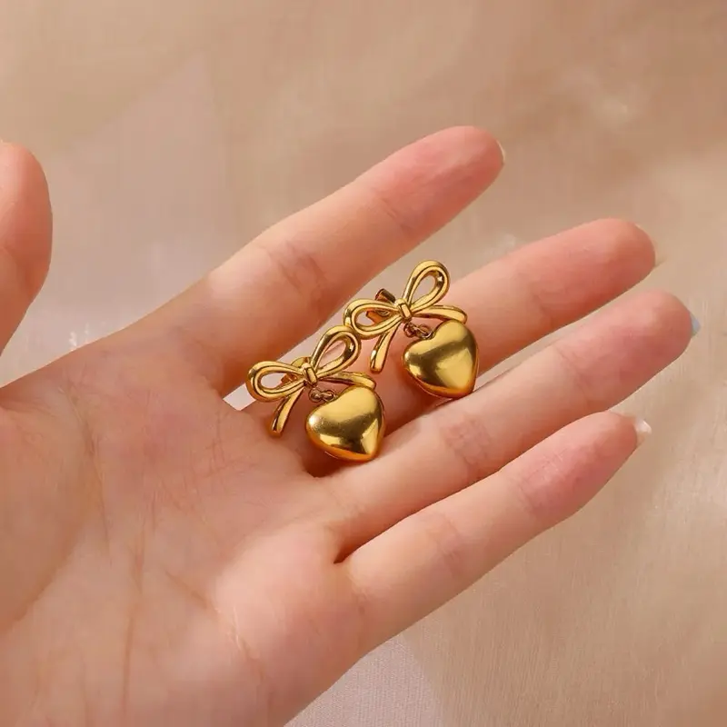 A-19 Anting Titanium Premium Pita Hati 3