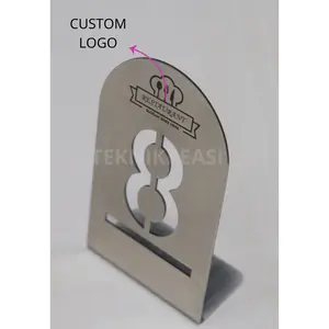 Teknikreasi Signage Meja Custom Bahan Stainless Steel Tebal 1,2 mm Ukuran 13x6 CM Grafir & Cutting Laser Logo Kode QR Customizable Desk
