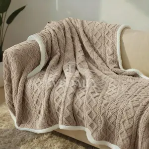 Selimut Bulu Domba Halus 2 Sisi / dua layer / Selimut / Selimut waffle / Traveling Blanket / berat 1.6 kg - Evedaily